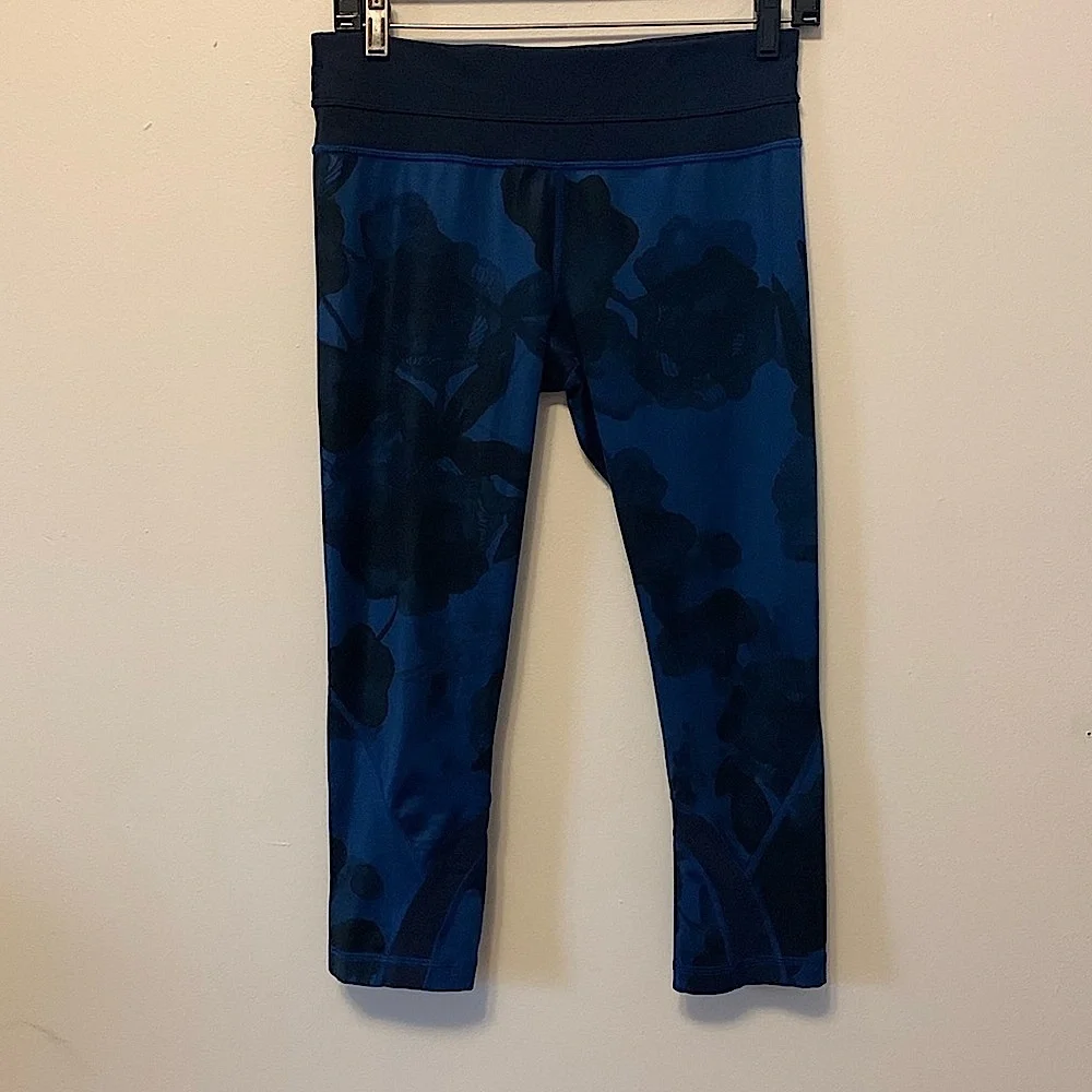 🍋Lululemon Inky Floral crop leggings - Picture 3 of 14